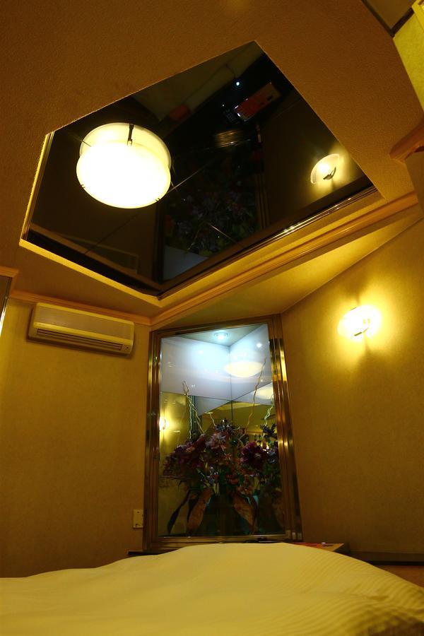 Kyoto Hotel Crown (Adults Only) Eksteriør billede
